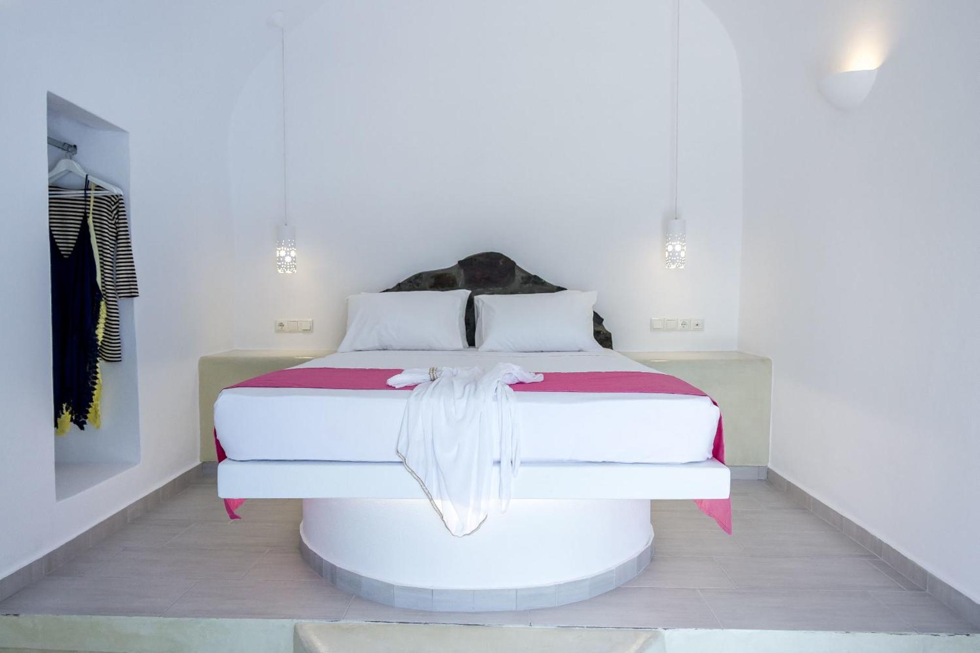 Asma Suites Fira  Room photo